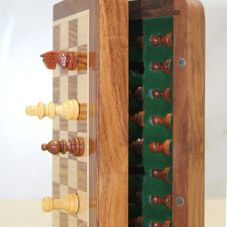 Özel Vernikli Mıknatıs Taşlı Ahşap Katlanabilir Kutulu Satranç Oyunu 25 Cm 