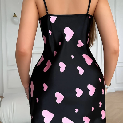 Pembe Kalp Desenli Siyah Saten Gecelik Siyah