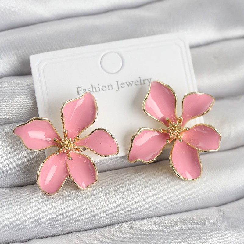 Pembe Mineli Çiçek Model Pirinç Kadın Küpe