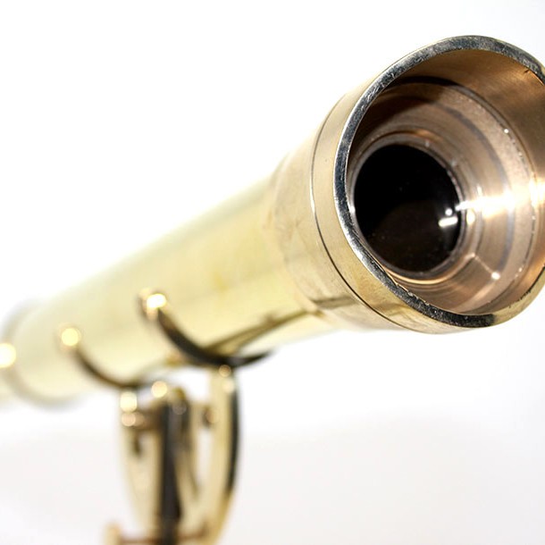 Pirinç Ayaklı Dürbün 