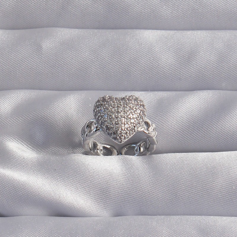 Pirinç Ayarlamalı Gümüş Renk Zirkon Taşlı Bombeli Kalp Yüzük