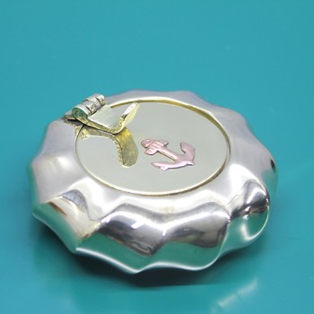 Pirinç Çapalı Kapaklı Küllük 7 Cm