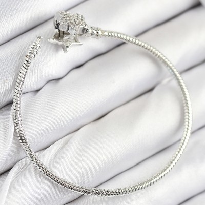 Pirinç Charm Zirkon Taşlı Yıldız Model Gümüş Renk Kadın Bileklik