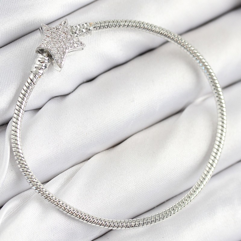 Pirinç Charm Zirkon Taşlı Yıldız Model Gümüş Renk Kadın Bileklik