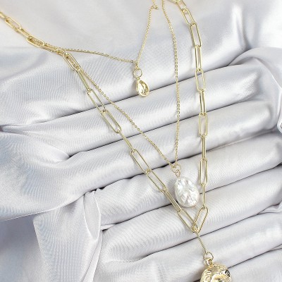 Pirinç Çoklu Zincirli İncili Deniz Kabuğu Model Gold Renk Kadın Kolye