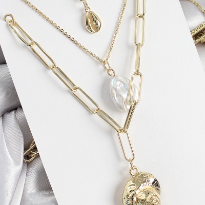 Pirinç Çoklu Zincirli İncili Deniz Kabuğu Model Gold Renk Kadın Kolye