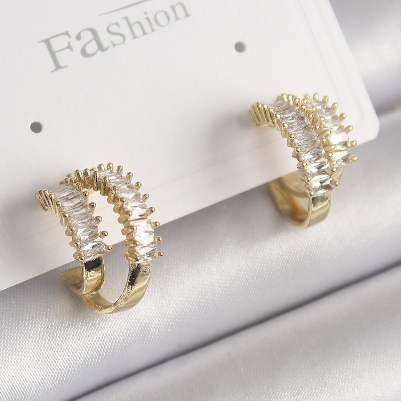 Pirinç Gold Renk 2'Li Zirkon Taşlı Halka Model Kadın Küpe