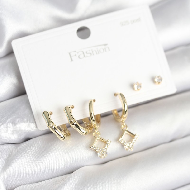 Pirinç Gold Renk 925 Ayar Gümüş Çivili Kadın Küpe Seti