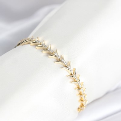 Pirinç Gold Renk Balık Sırtı Model Zirkon Taşlı Kadın Bileklik