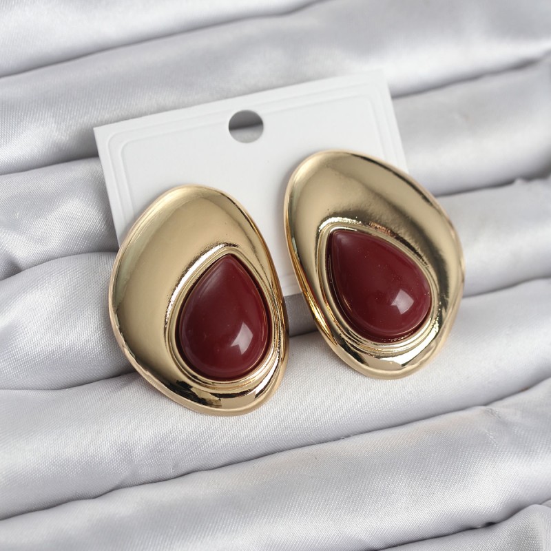 Pirinç Gold Renk Bordo Taşlı Damla Model Vintage Kadın Küpe