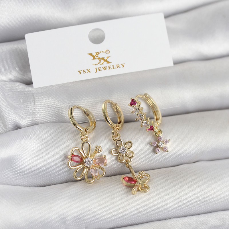 Pirinç Gold Renk Çiçek Model 3'lü Kadın Küpe