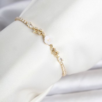 Pirinç Gold Renk Çiçek Model Su Yolu Kadın Bileklik