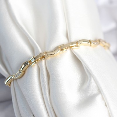 Pirinç Gold Renk Dalgalı Model Kadın Bileklik