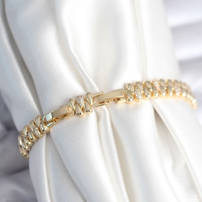 Pirinç Gold Renk Damla Model Zirkon Taşlı Kadın Bileklik