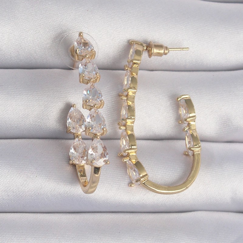 Pirinç Gold Renk Damla Zirkon Taş Tasarımlı Küpe