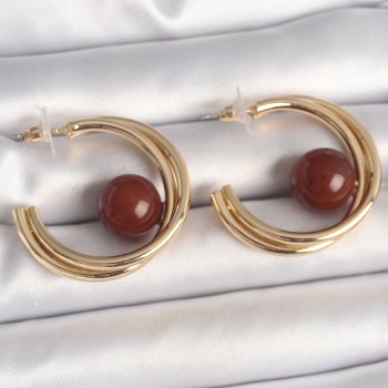 Pirinç Gold Renk Halka Model Kahverengi Boncuk Detay Kadın Küpe