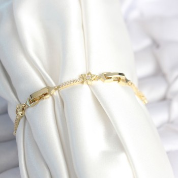 Pirinç Gold Renk Halley Yıldız Model Kadın Bileklik