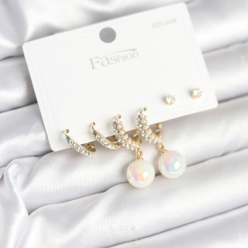 Pirinç Gold Renk İncili 925 Ayar Gümüş Çivi Kadın Küpe Seti