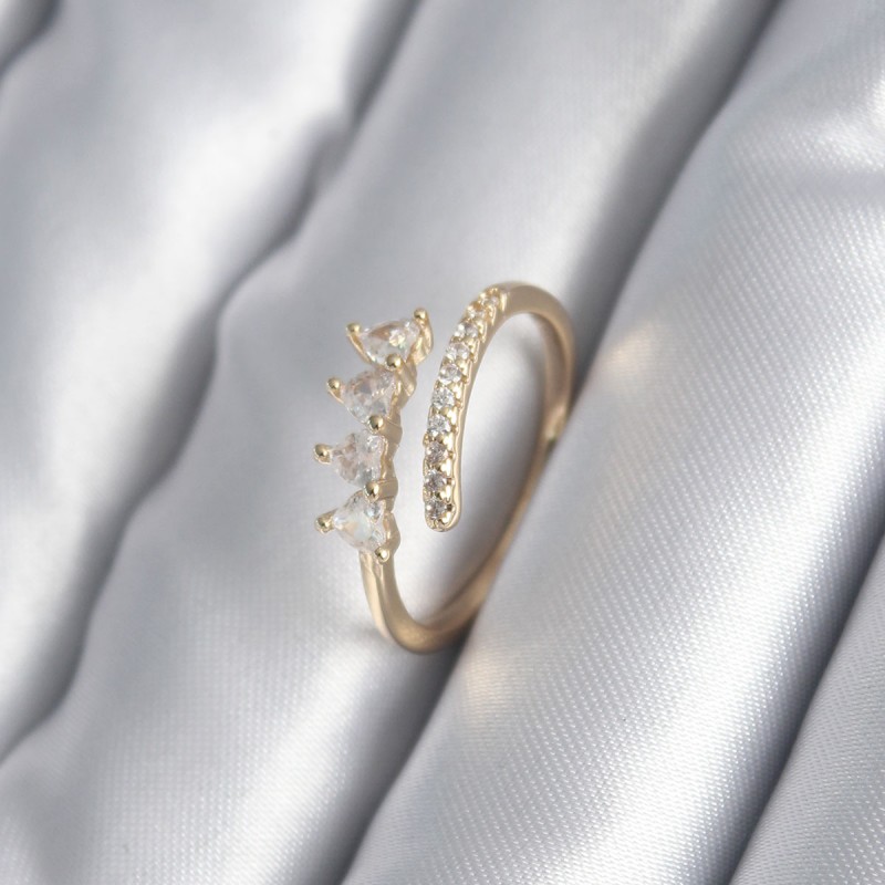 Pirinç Gold Renk Kalp Zirkon Taş Detay Kadın Yüzük