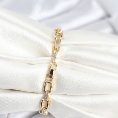 Pirinç Gold Renk Kare Zincir Model Zirkon Taşlı Kadın Bileklik