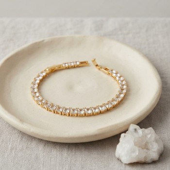 Pirinç Gold Renk Kare Zirkon Taşlı Su Yolu Kadın Bileklik