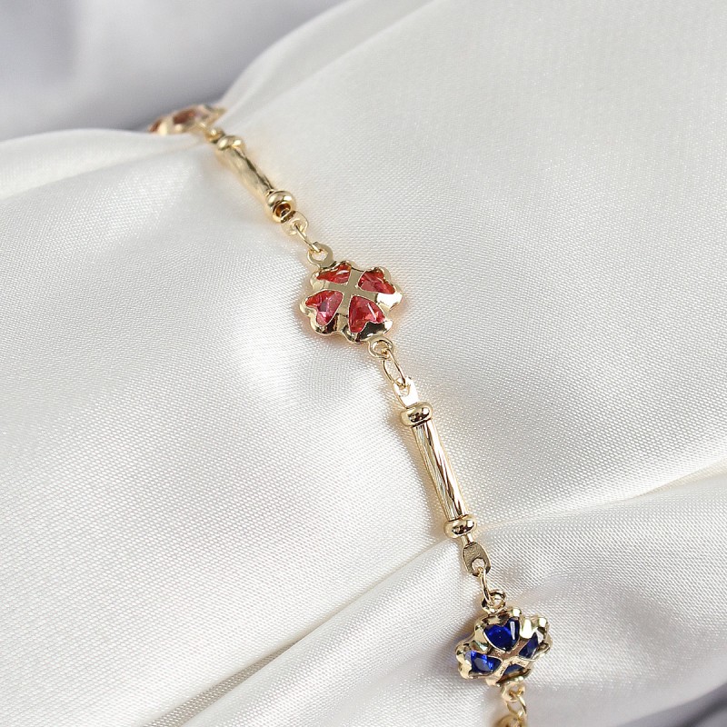 Pirinç Gold Renk Karışık Yonca Zirkon Taşlı Kadın Bileklik