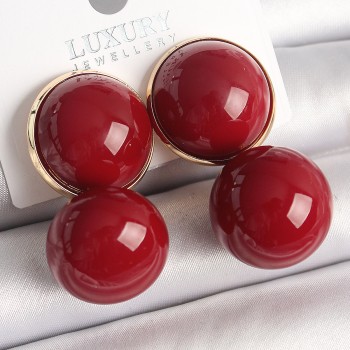 Pirinç Gold Renk Kırmızı Boncuk Model Kadın Küpe