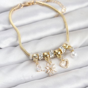 Pirinç Gold Renk Kutup Yıldızı ve Kalp Charmlı Kadın Bileklik