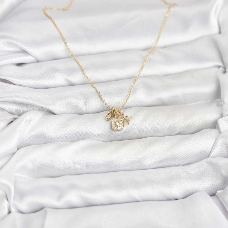 Pirinç Gold Renk Minimal Charmlı Kadın Kolye