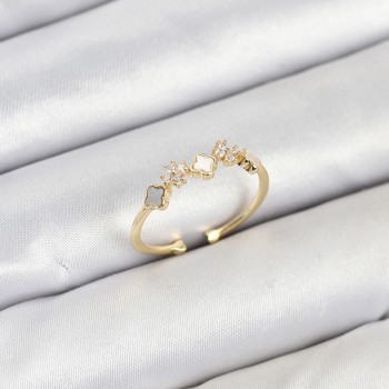 Pirinç Gold Renk Minimal Yonca Detaylı Kadın Yüzük