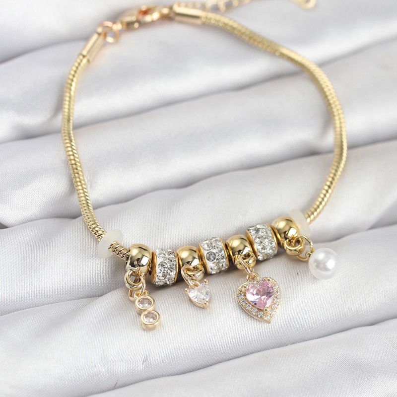 Pirinç Gold Renk Pembe Kalp Charmlı Kadın Bileklik