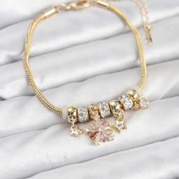 Pirinç Gold Renk Renkli Yıldız Charmlı Kadın Bileklik