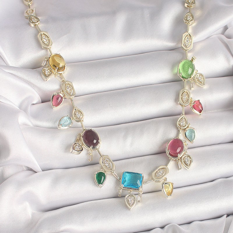 Pirinç Gold Renk Renli Zirkon Taşlı VIP Seri Kadın Kolye