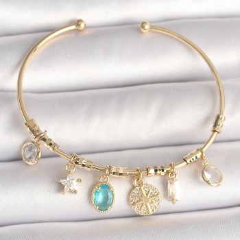 Pirinç Gold Renk Sallantı Zirkon Taş Detaylı Pusula Figür Charm Kadın Bileklik