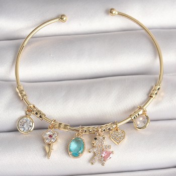 Pirinç Gold Renk Sallantı Zirkon Taşlı AYıcık Figür Kalp Detay Charm Kadın Bileklik