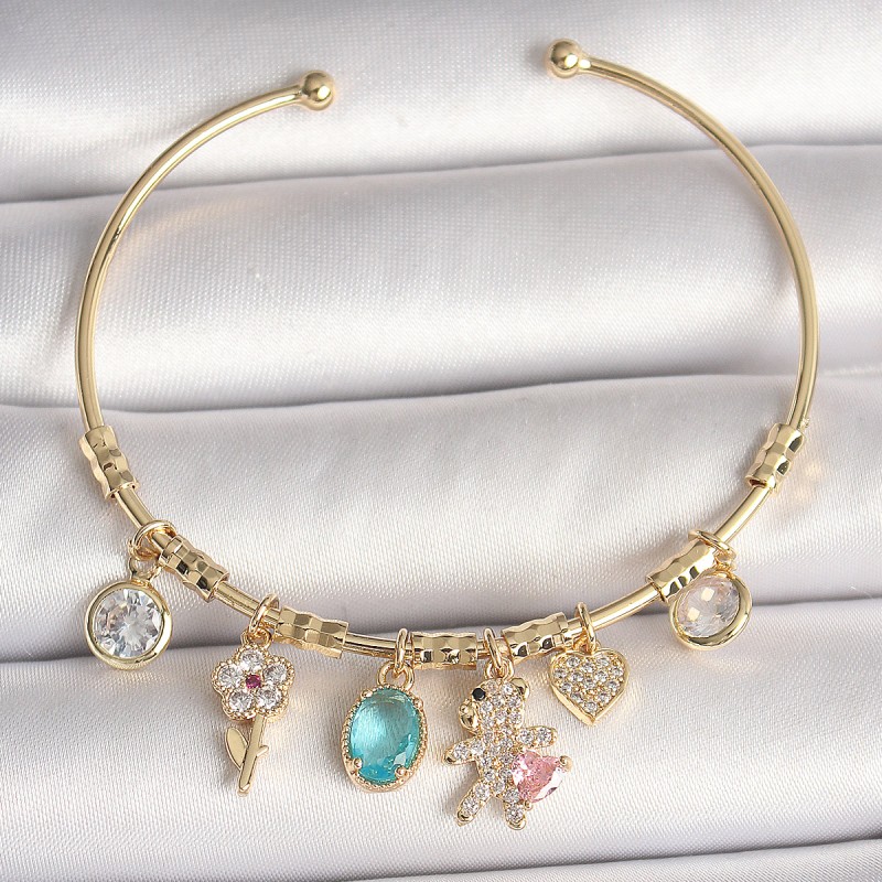 Pirinç Gold Renk Sallantı Zirkon Taşlı AYıcık Figür Kalp Detay Charm Kadın Bileklik