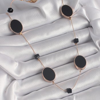 Pirinç Gold Renk Siyah Oval Küp Detay Kadın Kolye