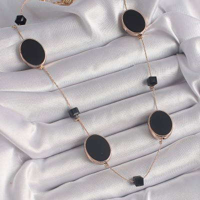 Pirinç Gold Renk Siyah Oval Küp Detay Kadın Kolye