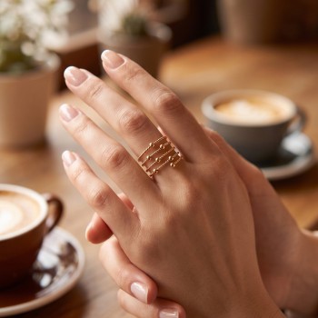 Pirinç Gold Renk Spiral Topçuklu Model Kadın Yüzük