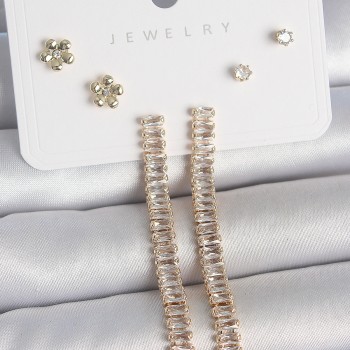 Pirinç Gold Renk Su Yolu Zirkon Taşlı Sallantı Model Çiçek Detay 925 Ayar Gümüş Çivi Kadın Küpe Seti