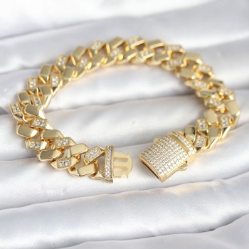 Pirinç Gold Renk VIP Exclusive Seri Gurmet Model Kadın Bileklik