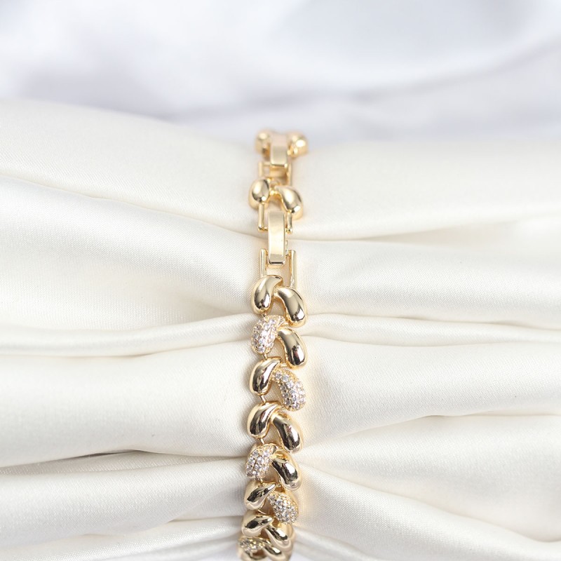 Pirinç Gold Renk VIP Seri Sarmal Damla Model Zirkon Taşlı Kadın Bileklik