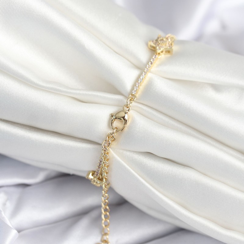 Pirinç Gold Renk Yıldız Model Kadın Bileklik