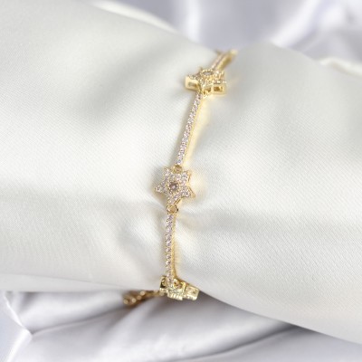 Pirinç Gold Renk Yıldız Model Kadın Bileklik