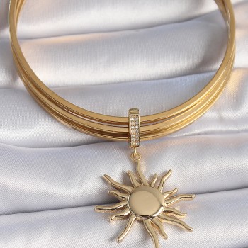 Pirinç Gold Renk Zirkon Taş Detaylı Güneş Model Ajda Charm