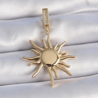 Pirinç Gold Renk Zirkon Taş Detaylı Güneş Model Ajda Charm