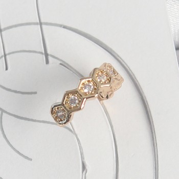 Pirinç Gold Renk Zirkon Taşlı Bal Peteği Model Kadın Kıkırdak Küpe