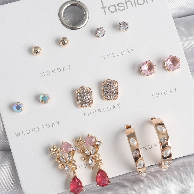 Pirinç Gold Renk Zirkon Taşlı Çiçek Figür İncili Halka 7 Çift Kadın Küpe Seti