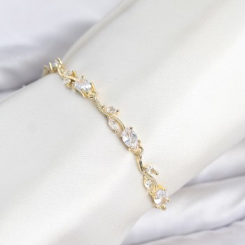 Pirinç Gold Renk Zirkon Taşlı Çiçek Model Kadın Bileklik
