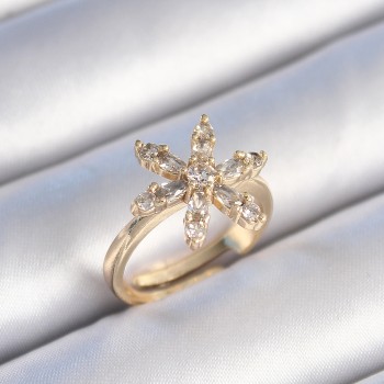 Pirinç Gold Renk Zirkon Taşlı Çiçek Model Kadın Yüzük